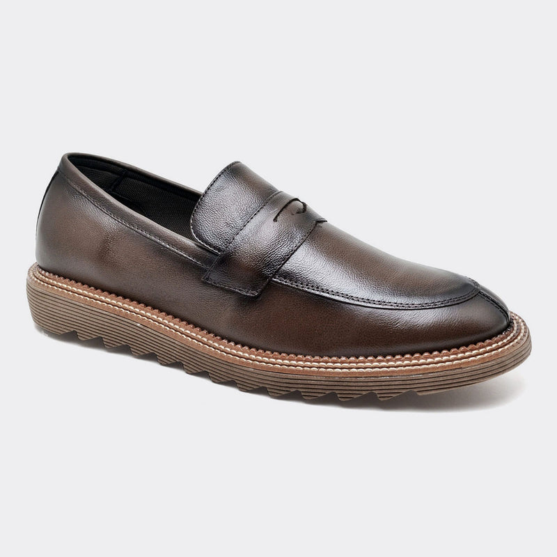 Sapato Loafer Premium Tratorado Masculino: O Conforto e Estilo que Você Merece!